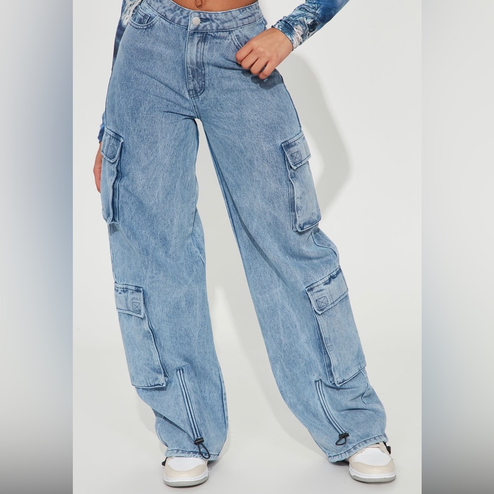 Sold out online! Step aside baggy cargo Jean brand new